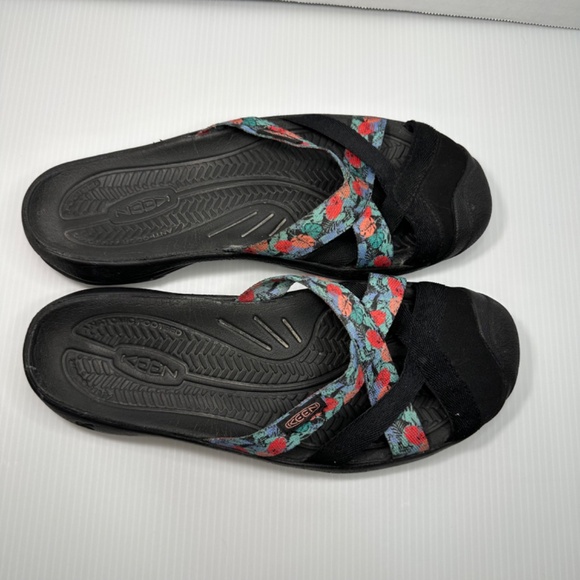 Keen Black Sandals with Colorful Straps - Picture 4 of 9
